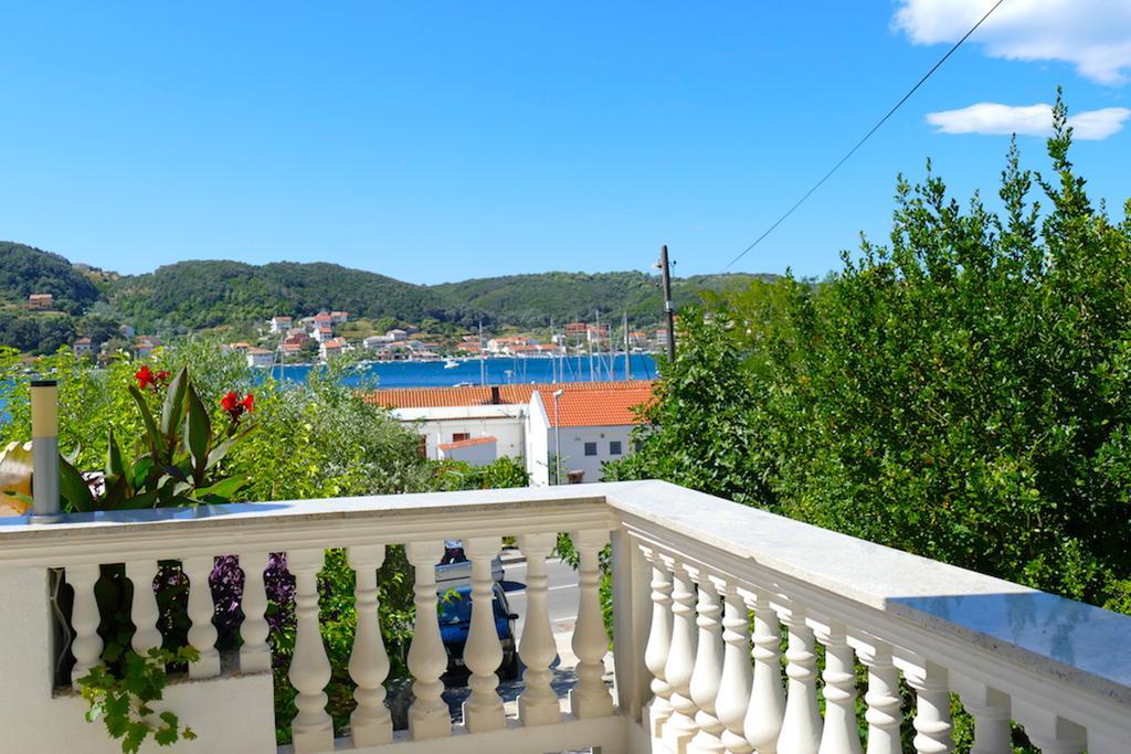 B&B Garni Toni Supetarska Draga Exterior photo